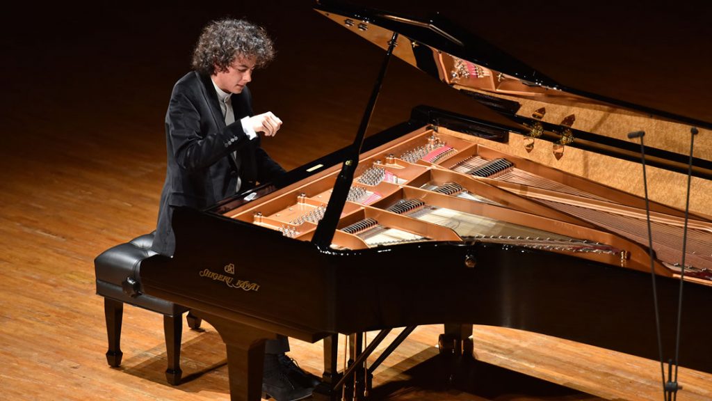 Shigeru Kawai SKEX Top Choice at 10th Hamamatsu Piano Competition