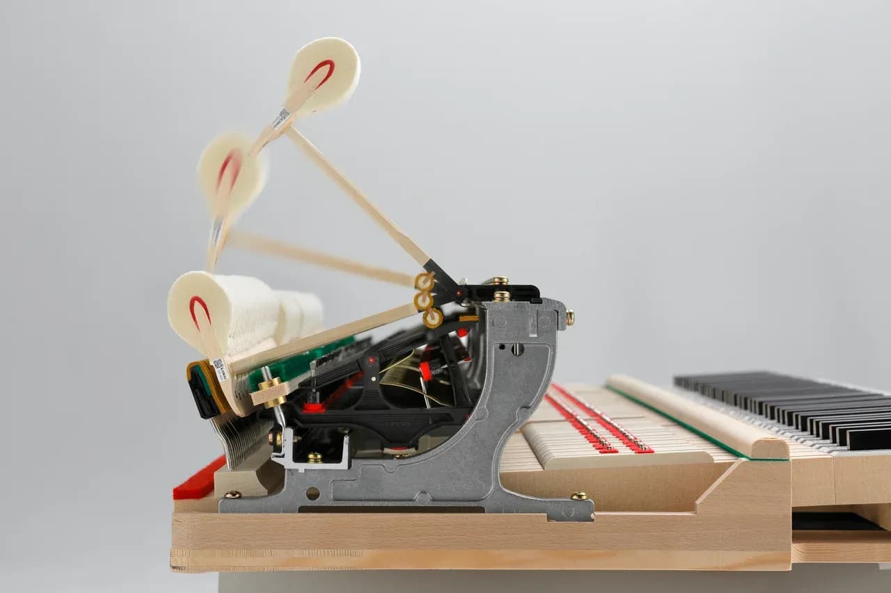 GL50 RGB Hammer Stroke (In Motion)